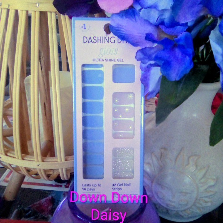 DASHING DIVA/KISS NAILS,RARE GLAZE, Toenails, Price Varies Per Item❣️Makeup+more