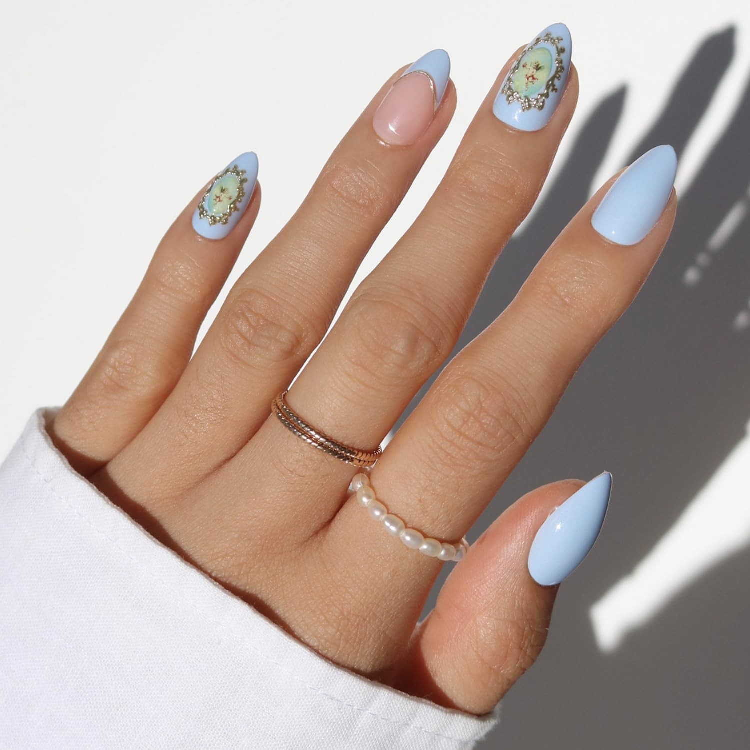 Glamnetic Short Almond Press-On Nails – Angel In Blue
