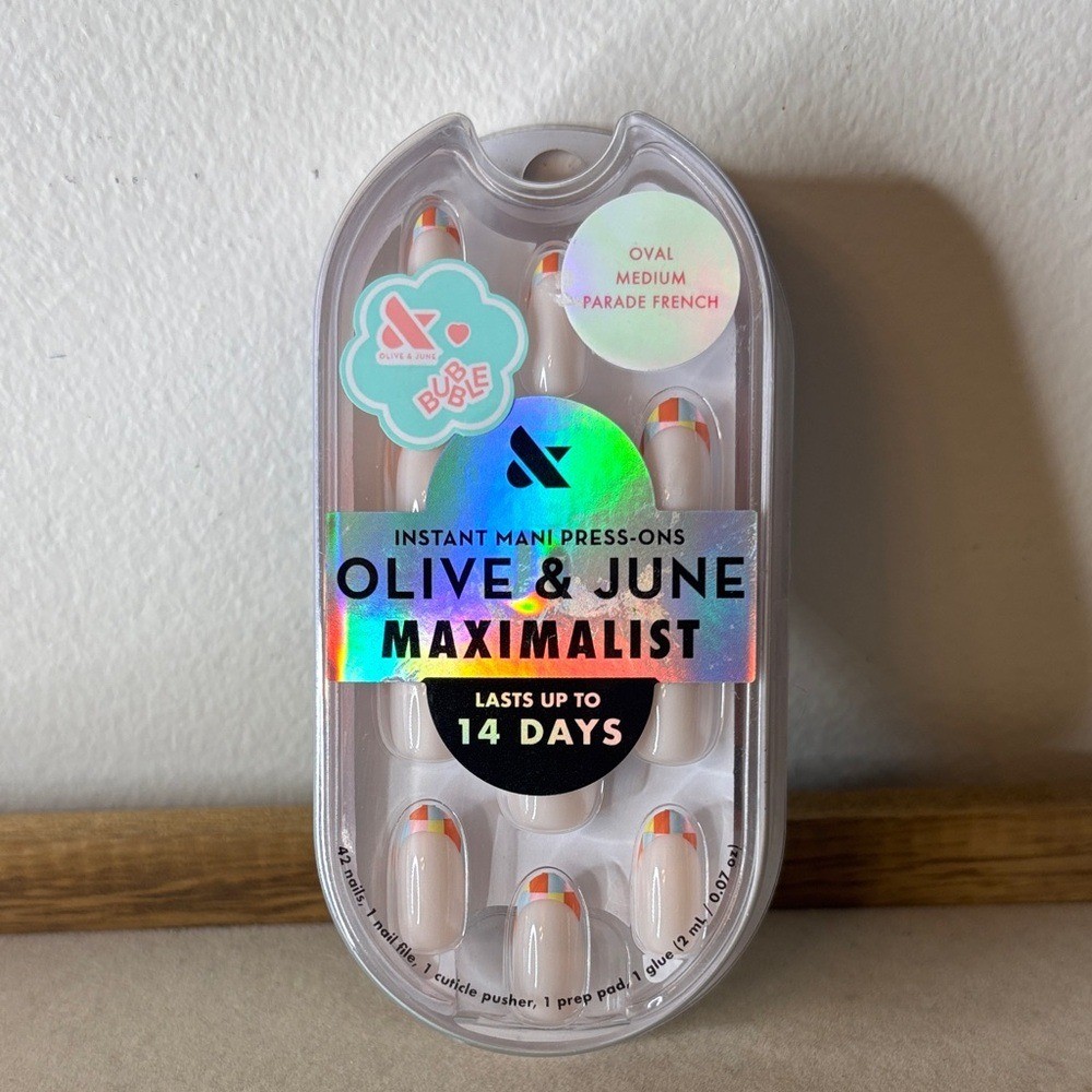 Olive & June Maximalist Instant Mani Press-On Nails – Parade French