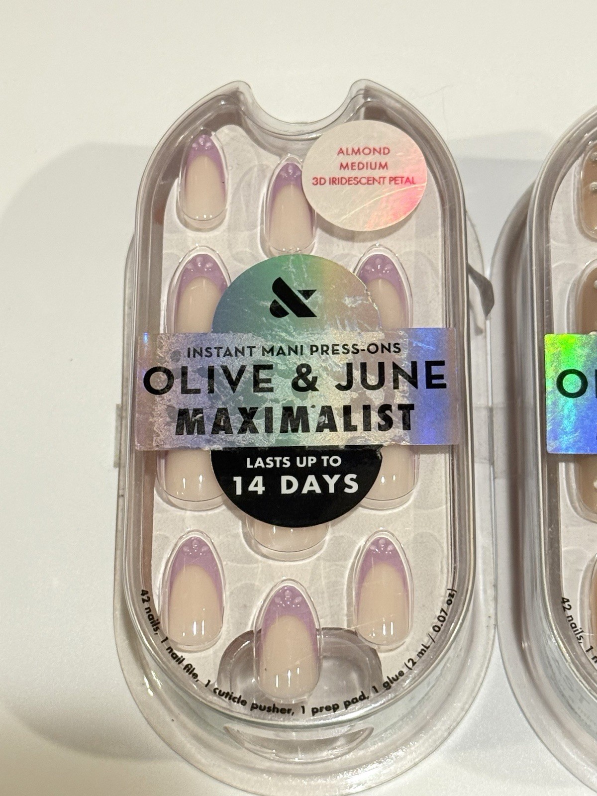 Olive And June Maximalist Instant Mani Press-On Nails Almond Oval Medium X4