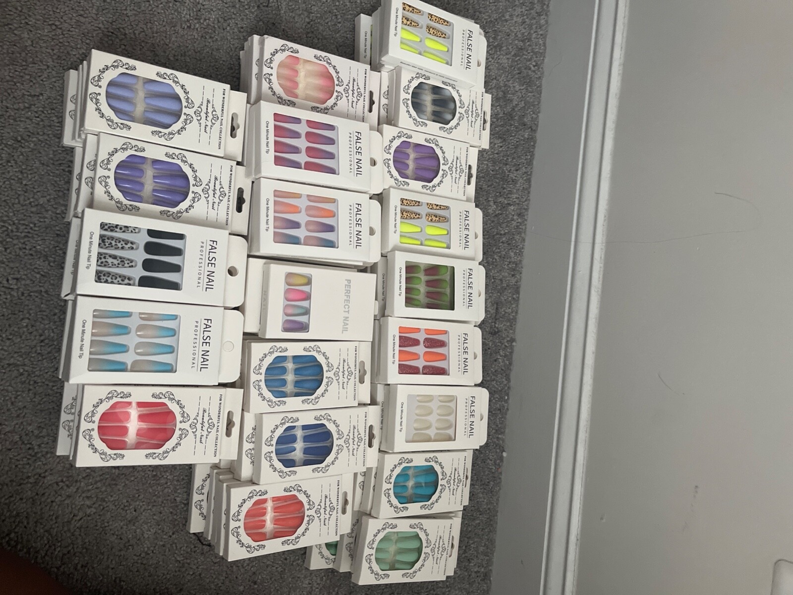  press on nails no glue needed. 104pc multiple colors.Good for start up business