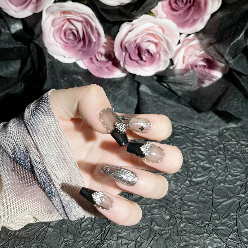 Handmade Press On Nails Medium Coffin,Goth Punk Style,Black And Silvery Design