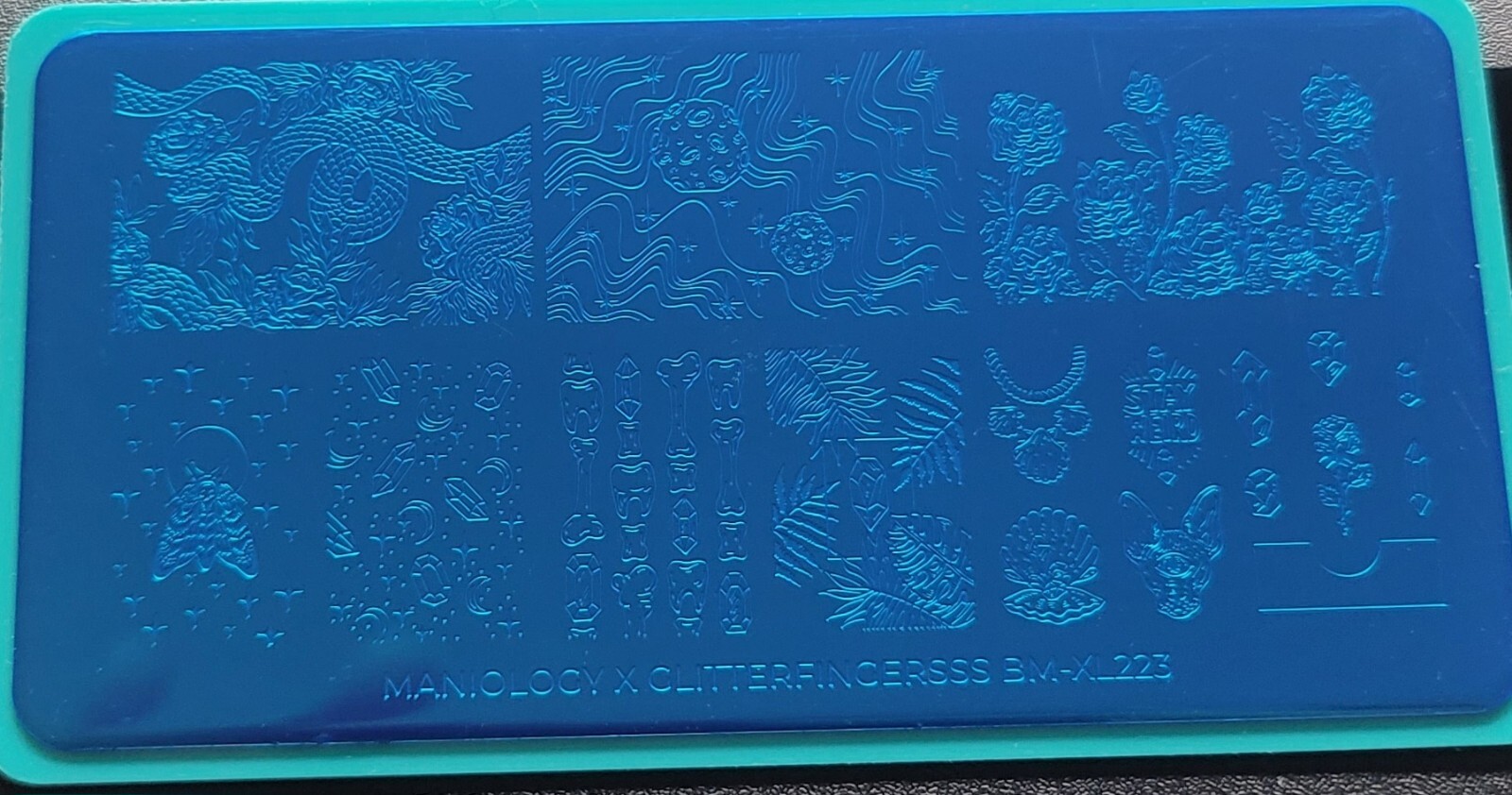 Maniology nail stamping plate BMXL-223 GLITTERFINGERS
