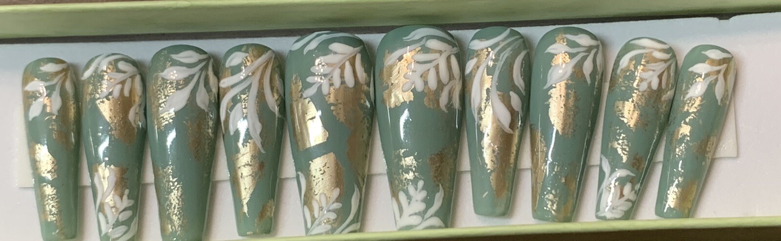Custom Hand Made Medium Length Coffin Press On Nails Size Large 0,4,3,5,7