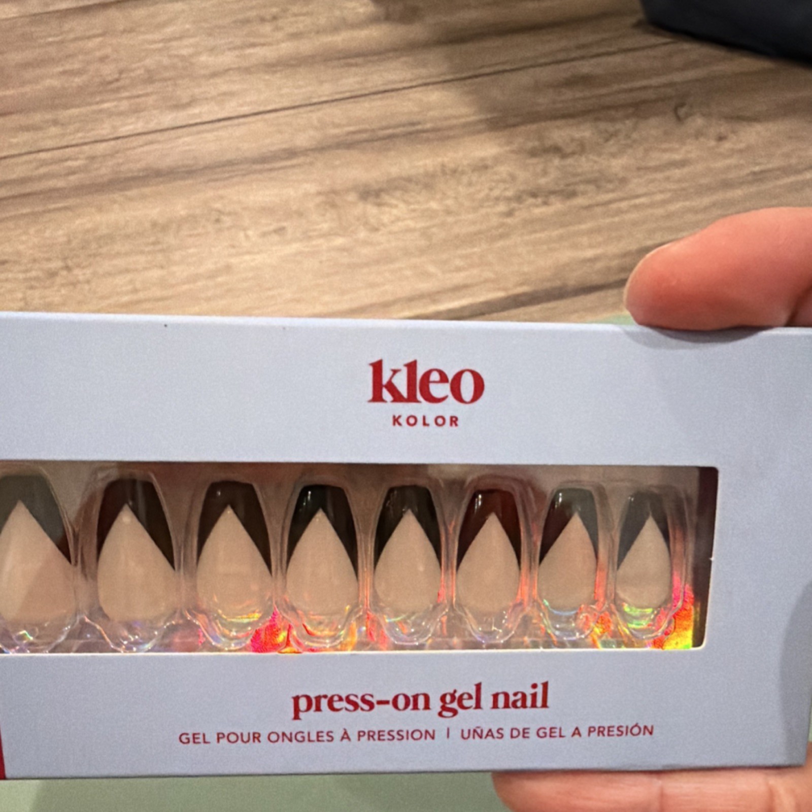 Kleo Kolor Press-On Nails Pre-Designed Black/Beige French Tip Almond
