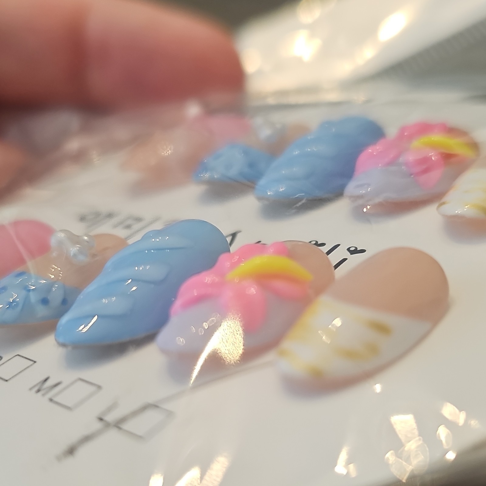 Amilin Press-On Nails Large Oval Full Cover 3D Floral Pink/Blue/Nude