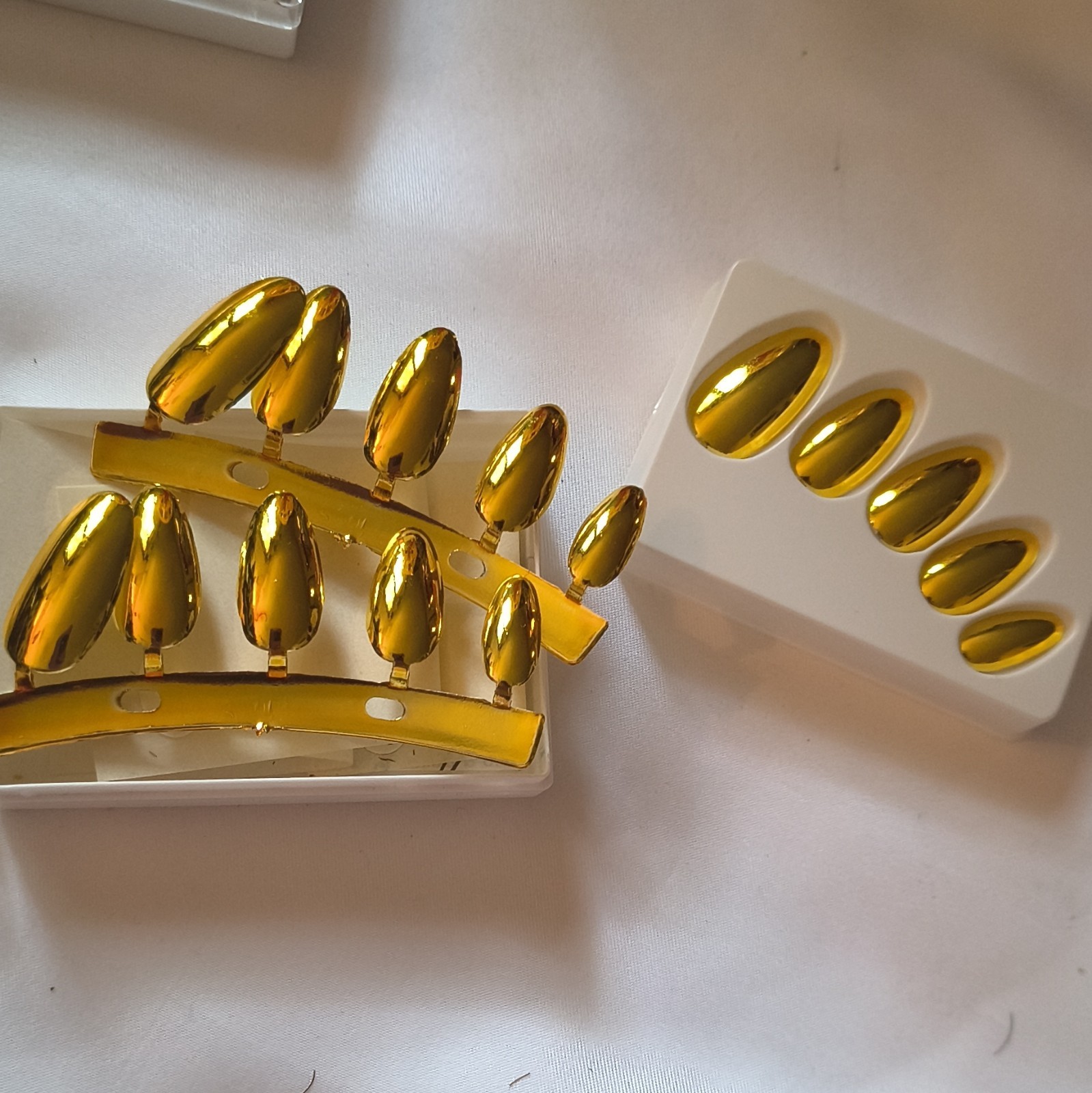 Fingernails Metallic Gold/Silver Press-On Nails Almond Long Made in Germany
