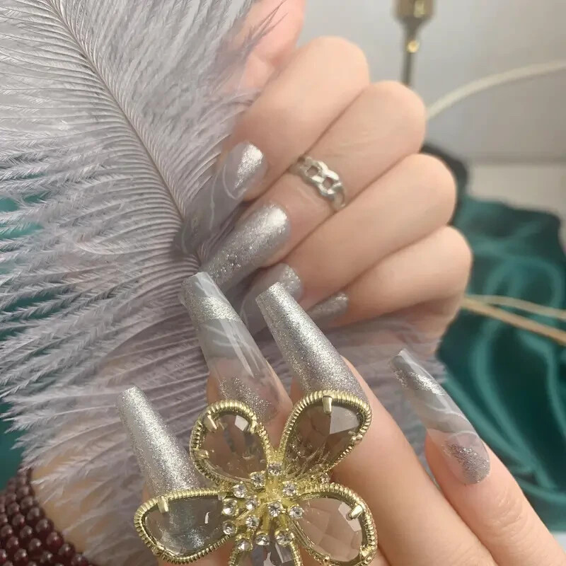 Press on Nails Coffin, Silver Marble Design + FREE GIFT