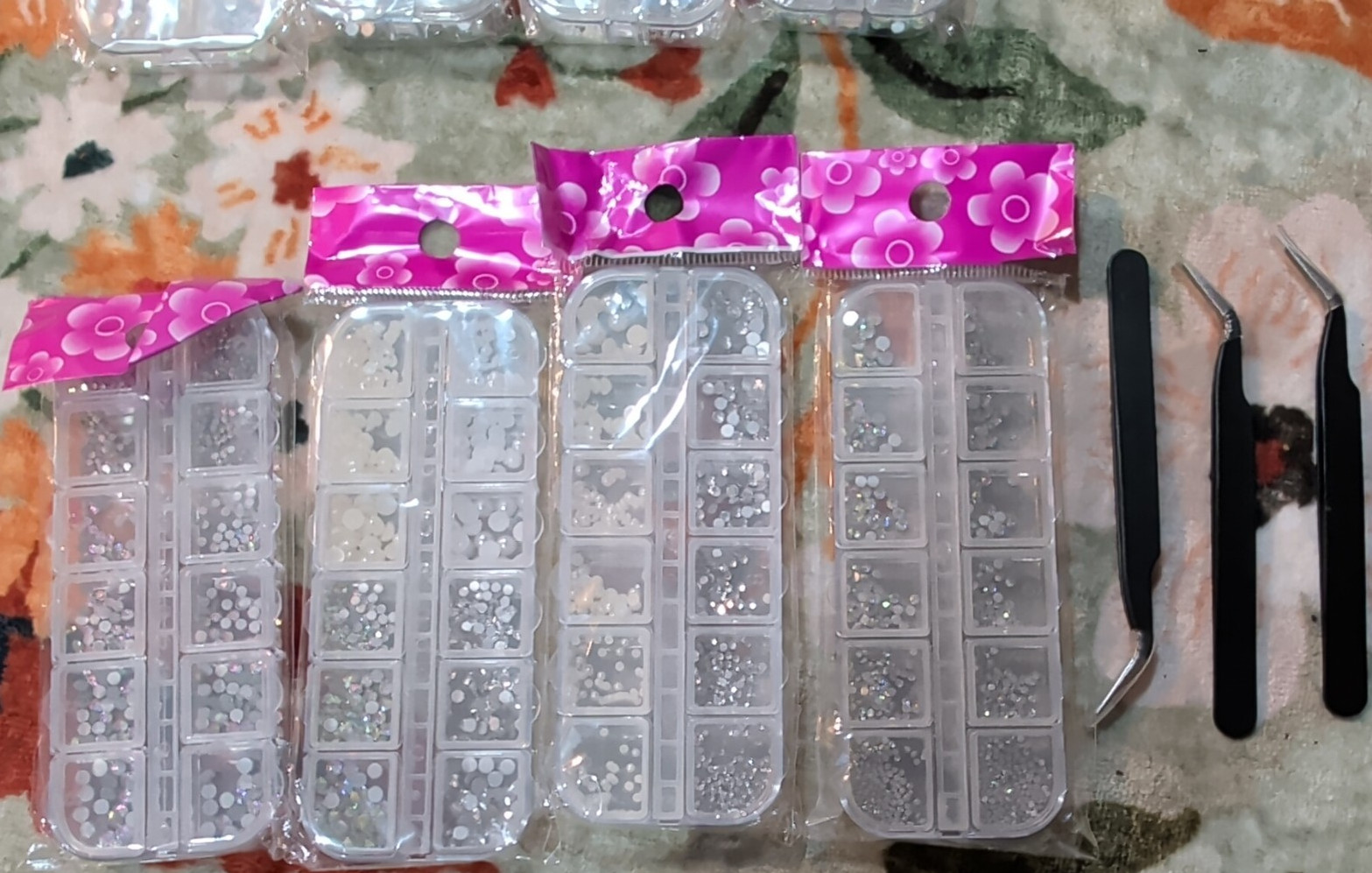 x4 Mixed Size Nail Art Rhinestones, Clear White Silver Gems w/ x3 Pickers