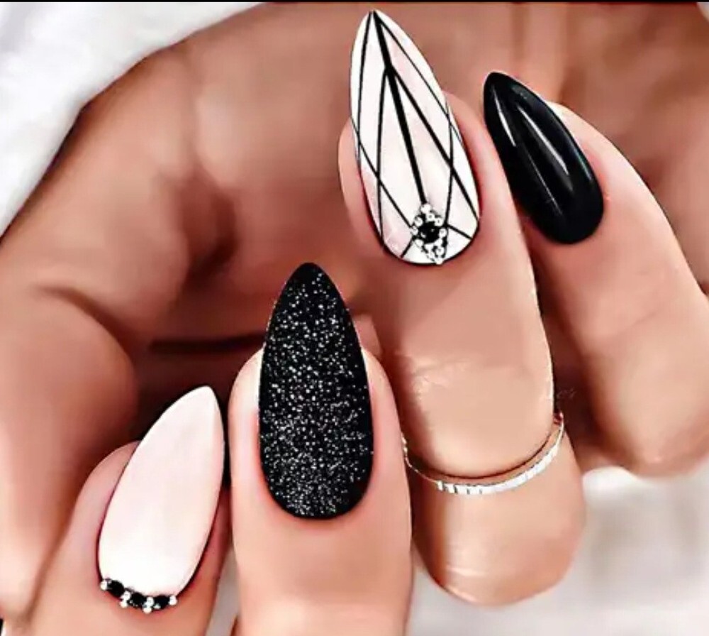 *Brand New* Black White Diamond Glitter Press On Fake Nails – Reusable!