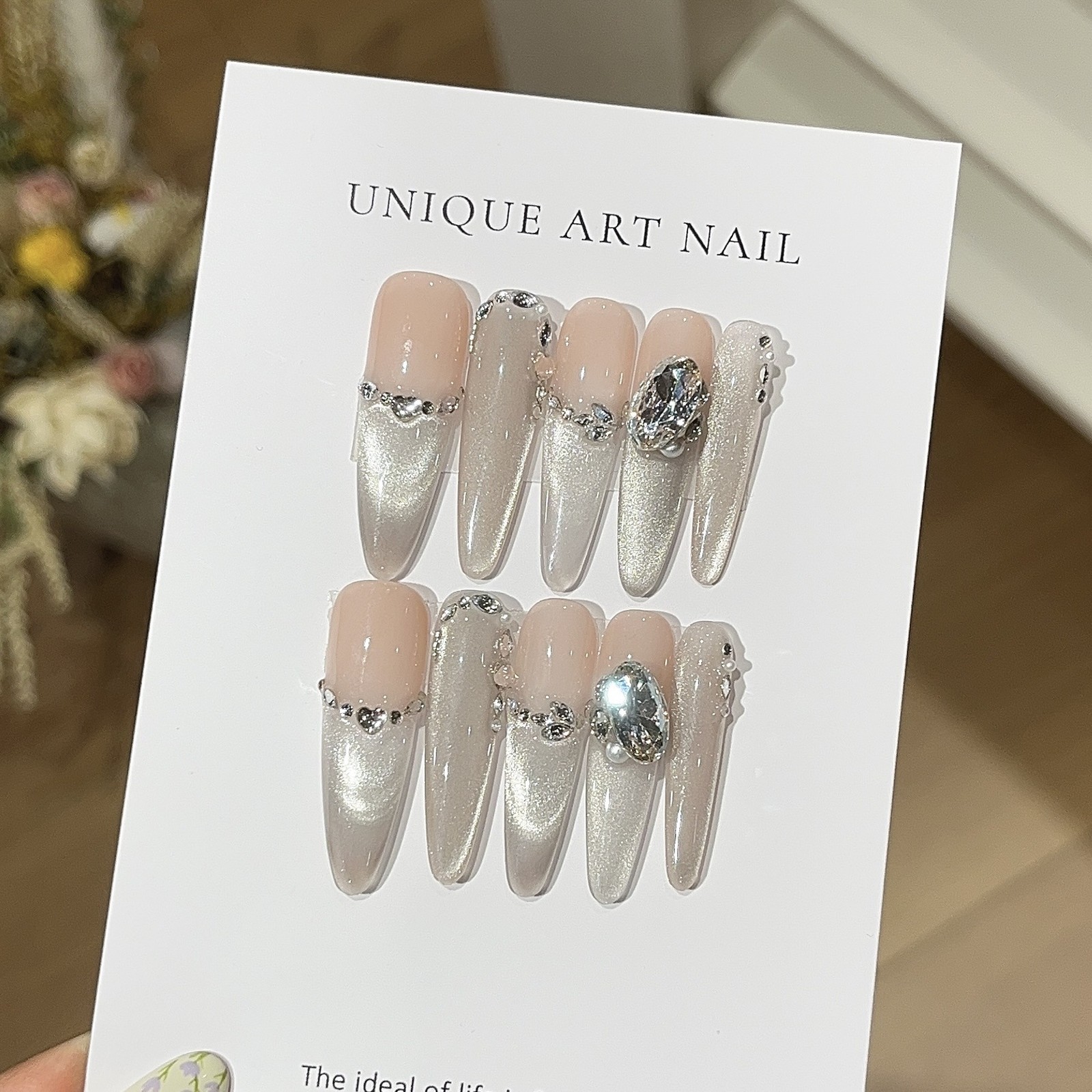 10Pcs Handmade White Cat Eye Nails Pearl Rhinestone Cold Elegant Style