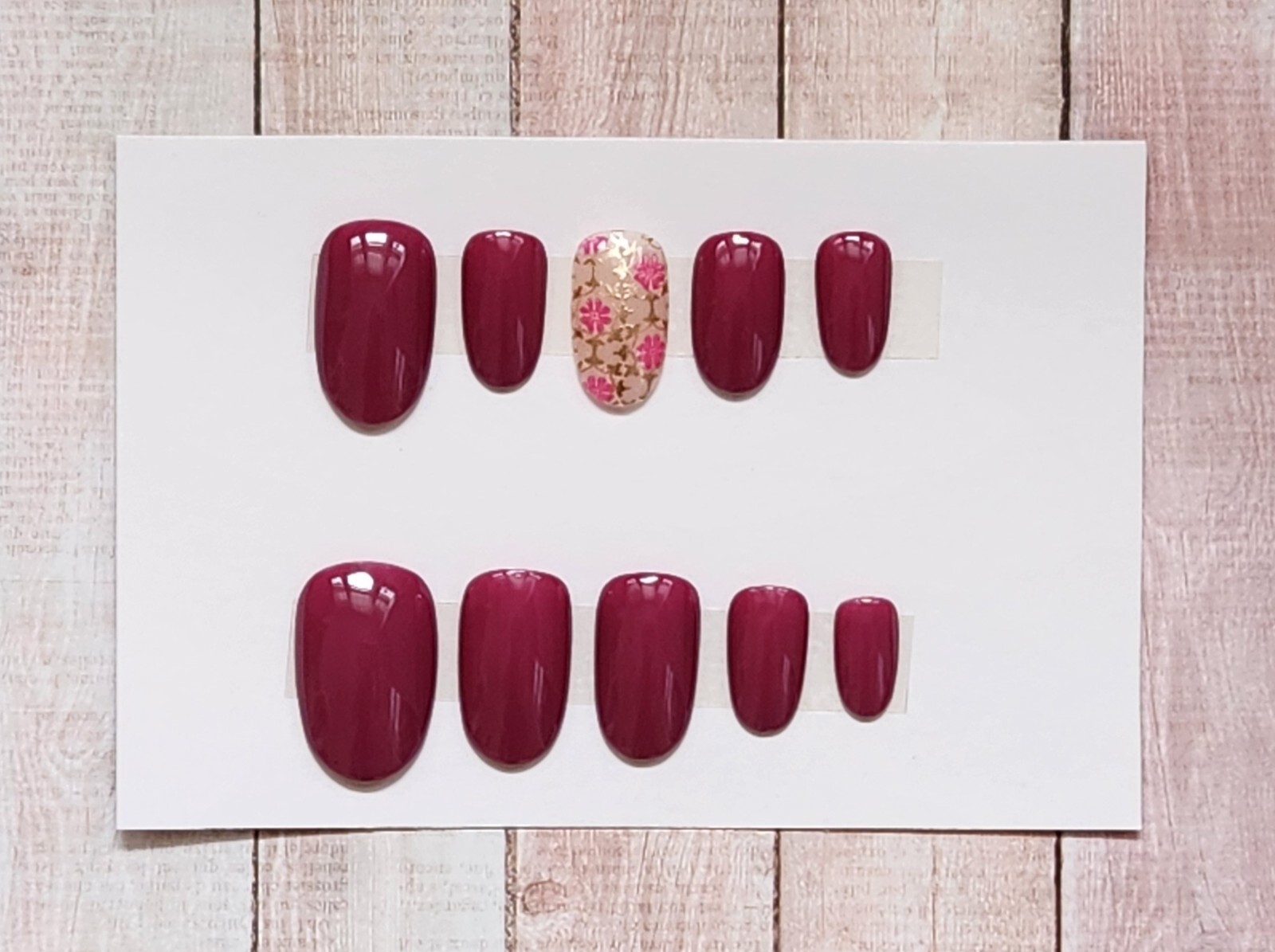 Custom Press On Handmade Gel Nails Rose Red Mosaic Accent Oval Short 20 Tip