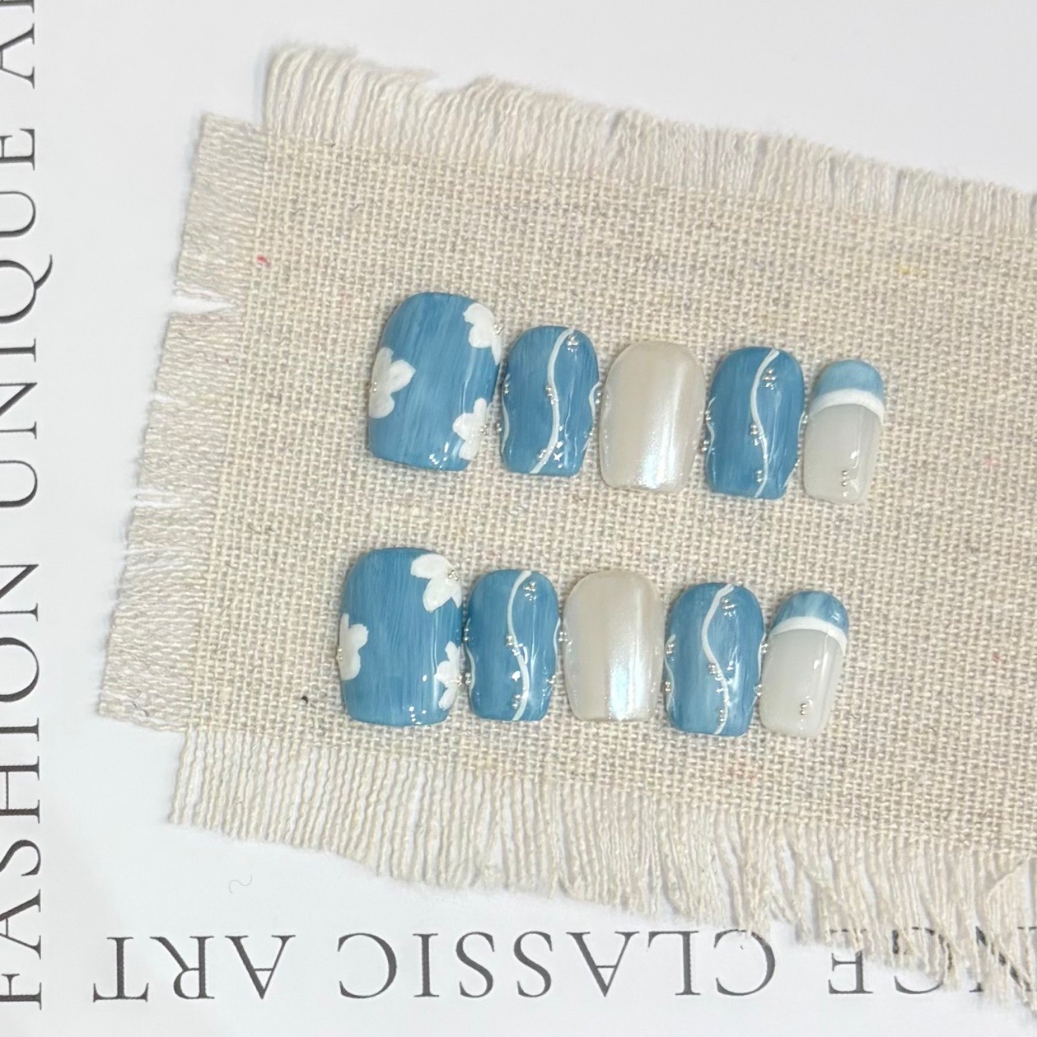 10pcs Blue White Floral Press on Nails Short French Fake Nail Art Tips