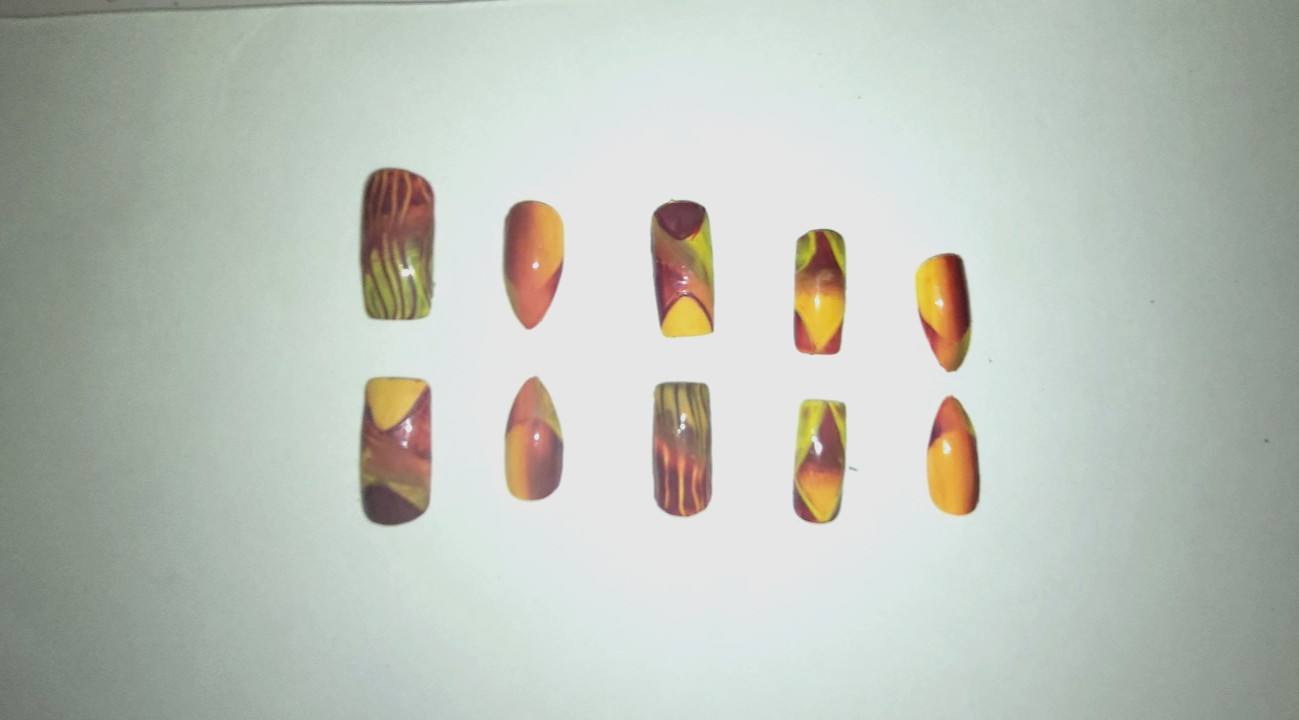 Presson nails |90s Vibes |violet & yellow |Medium size |reusable |Kawaii KFN✊