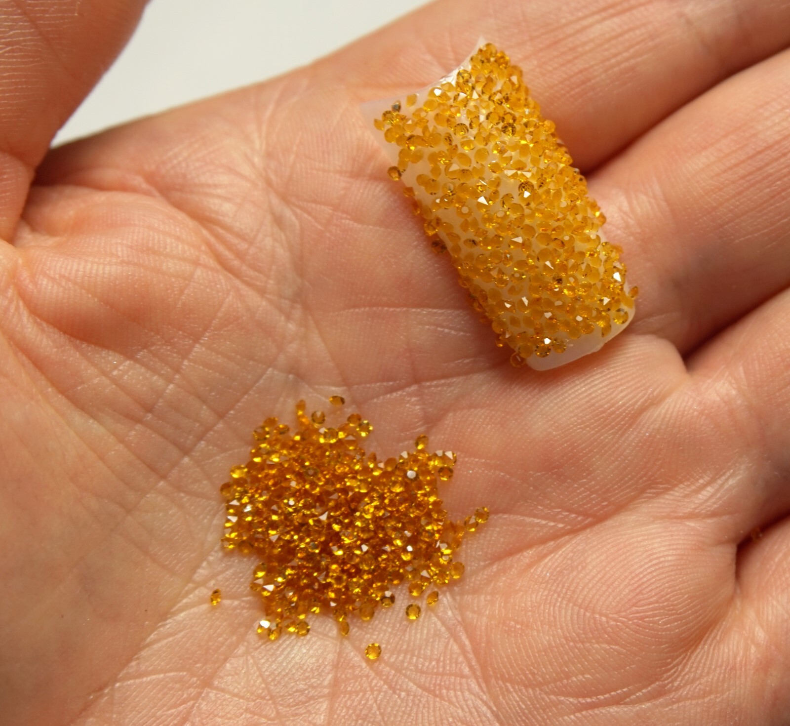 PREMIUM GOLD CRYSTALS FOR NAILS 1000 Pixiecrystals 3D Nail Art Small Gift