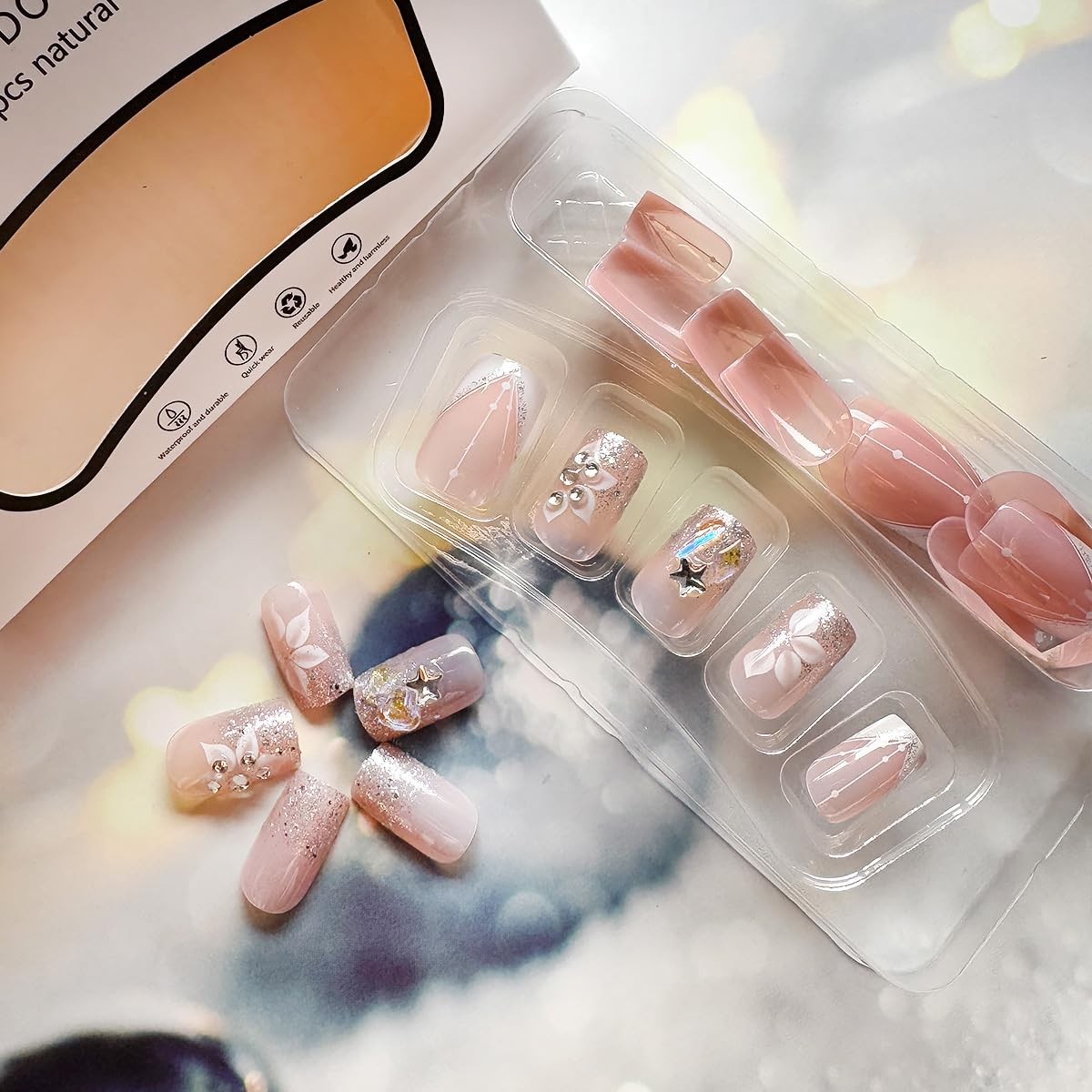 24pcs Short Square Press on Nails French Tip Fake Nails White Flower with Sta…