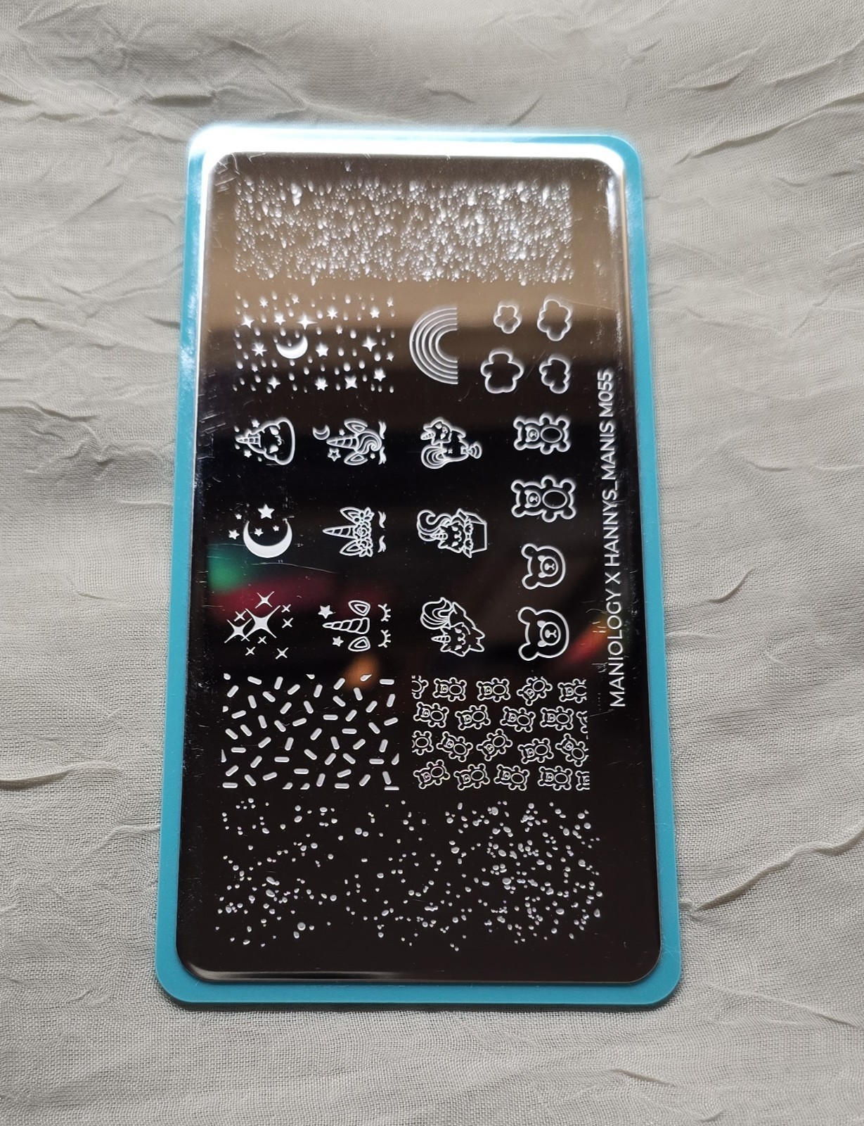 M055 Maniology X Hannys_Manis Sprinkles Unicorn Rainbow Nail Stamping Plate