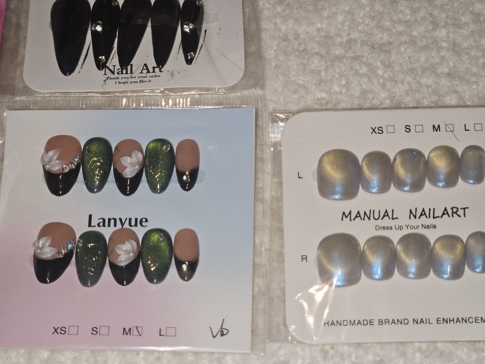 Press on Nail Bundle Cat Eye style Medium size; 14 sets