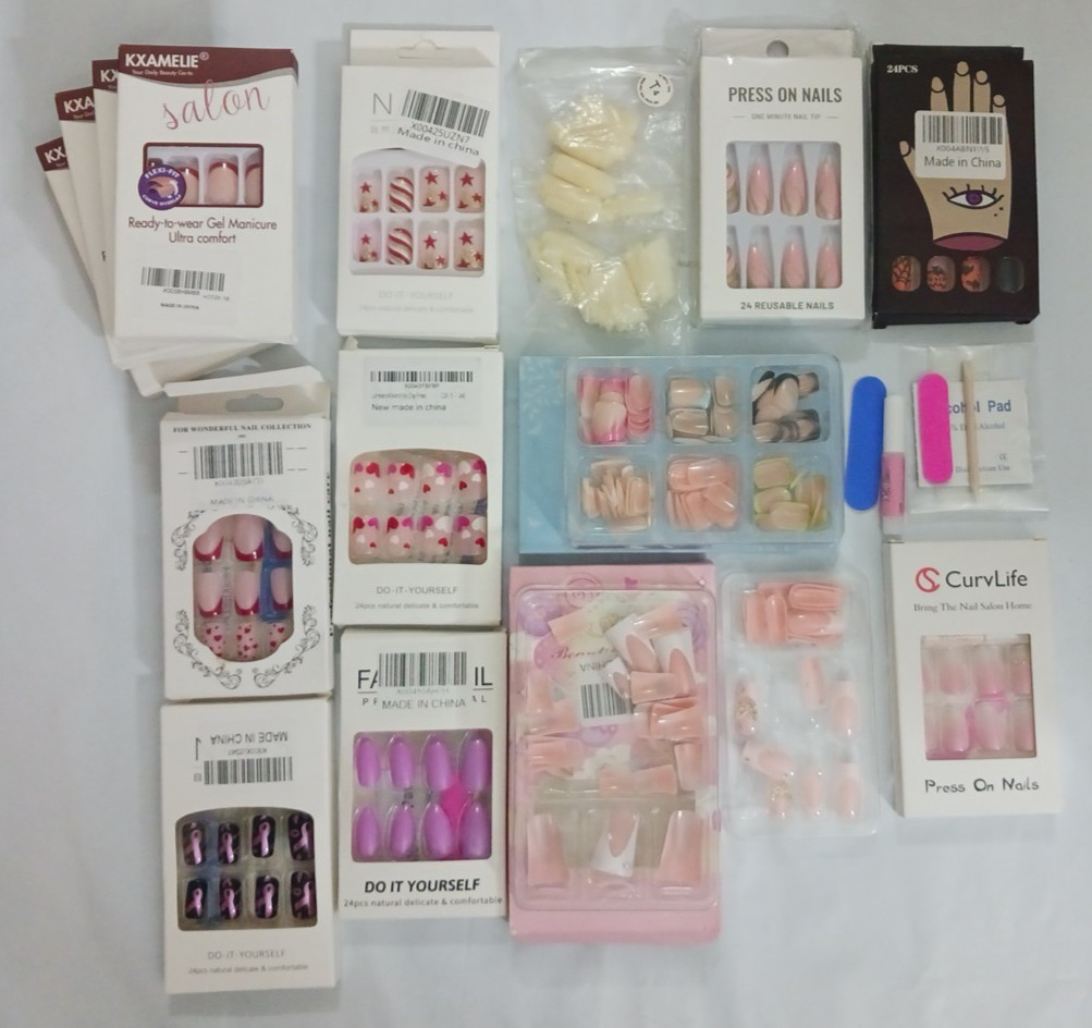 Press On Nails. Large lot of fingernails. Patterns, colors, french tips, metalic