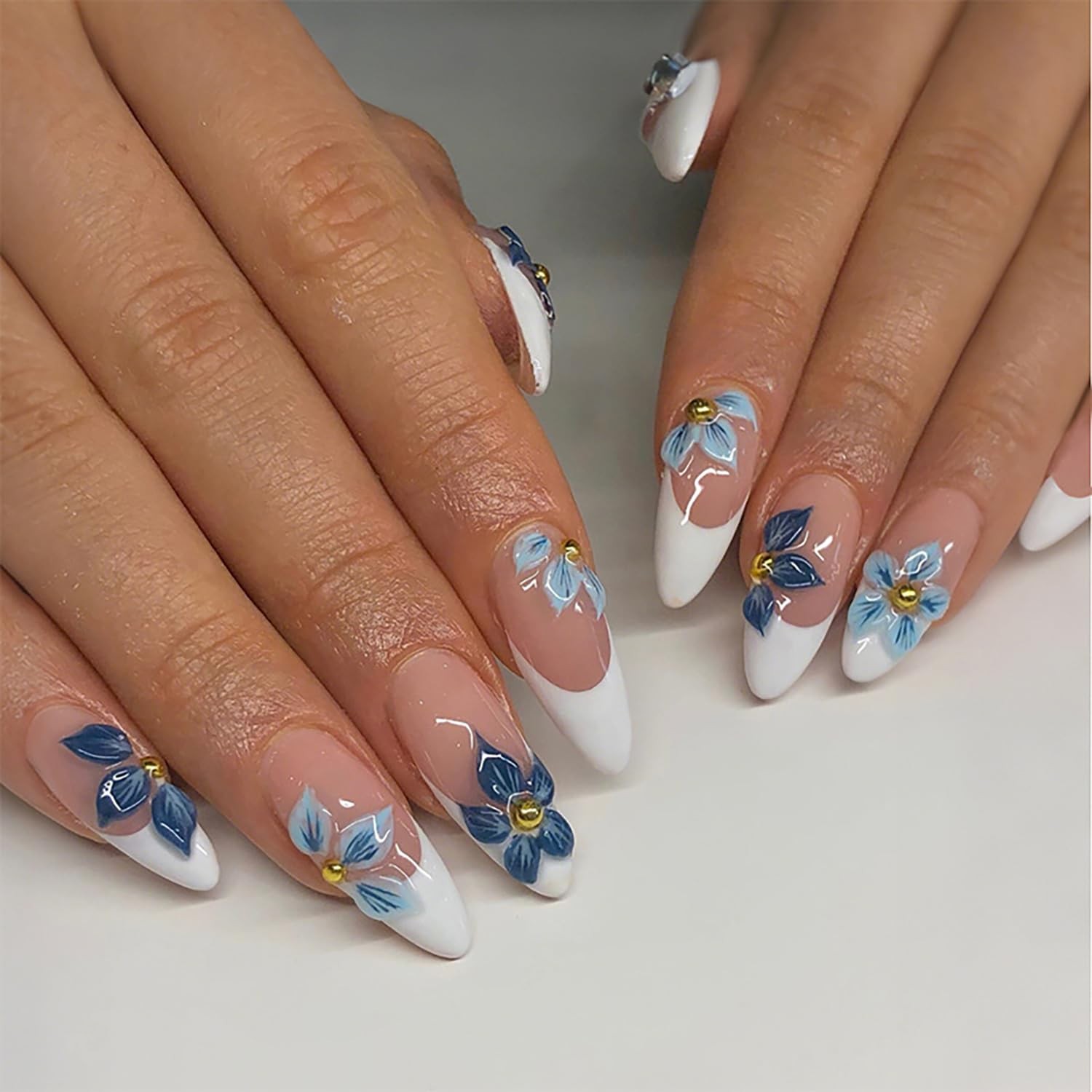 Spring Blue Flower Press On Nails Medium Almond Fake Nails French Tip False N…