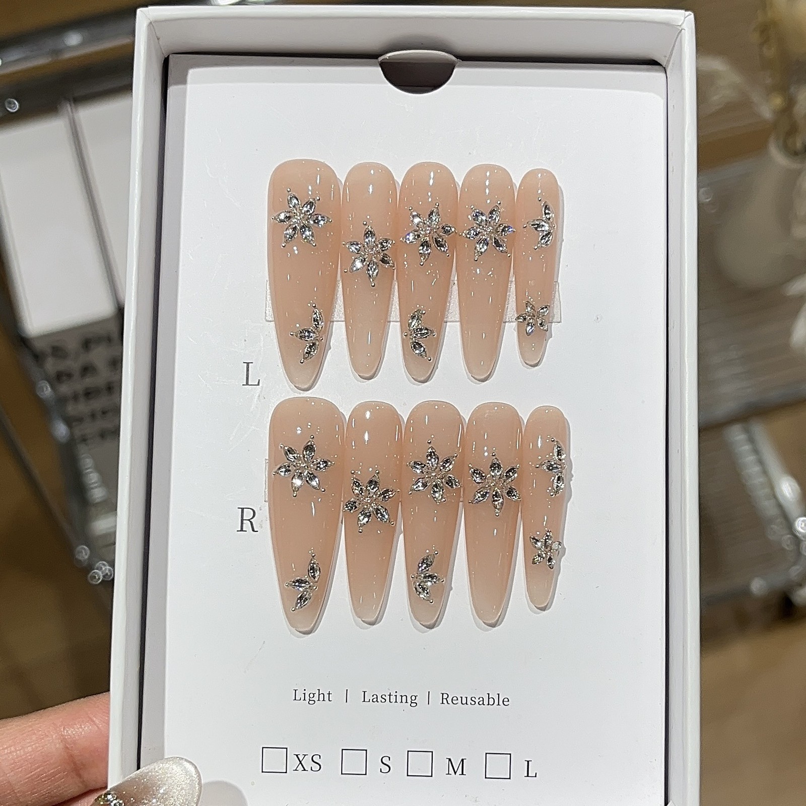 10Pcs Handmade Nude Pink Nails Snow Zircon Steel Bead Elegant Daily Wear