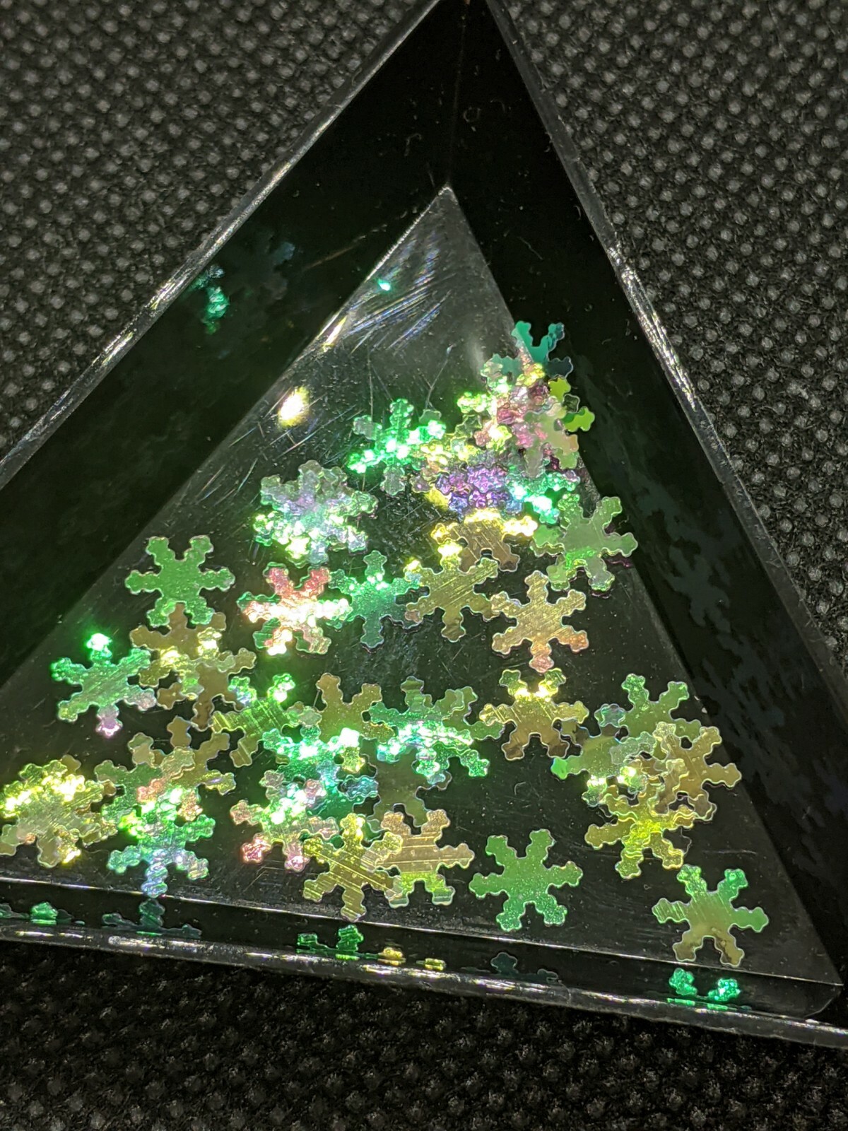 Colour Shift AB Clear/White/Green/Pink Snowflakes Winter Christmas UK Seller