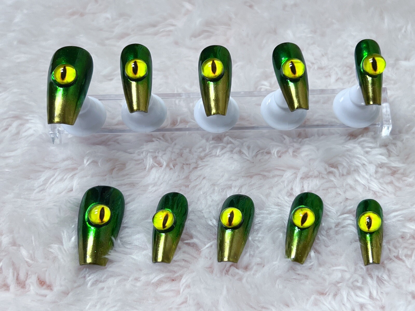 Nails Handmade press on nails 3D size XS Golden Green Dragon Eye