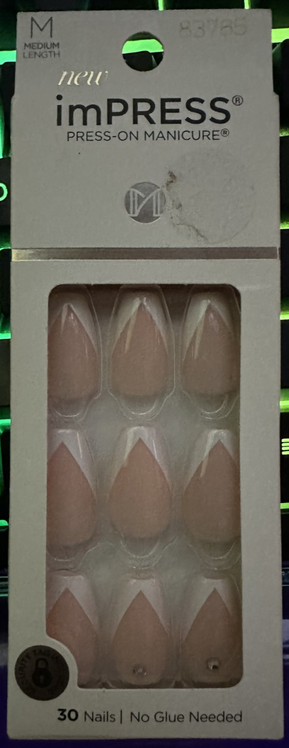 Impress Kiss Manicure Nails Gloss Medium White French Almond Jeweled accent