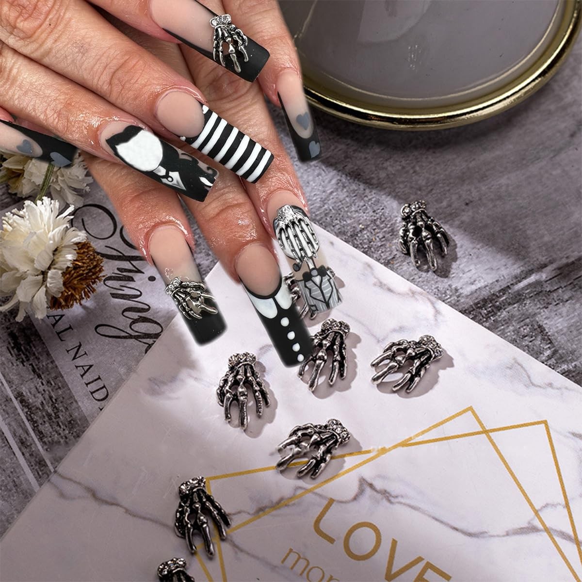 18Pcs Halloween Hand Skeleton Nail Charms 3D Gold Silver Red Skull Alloy Nail…