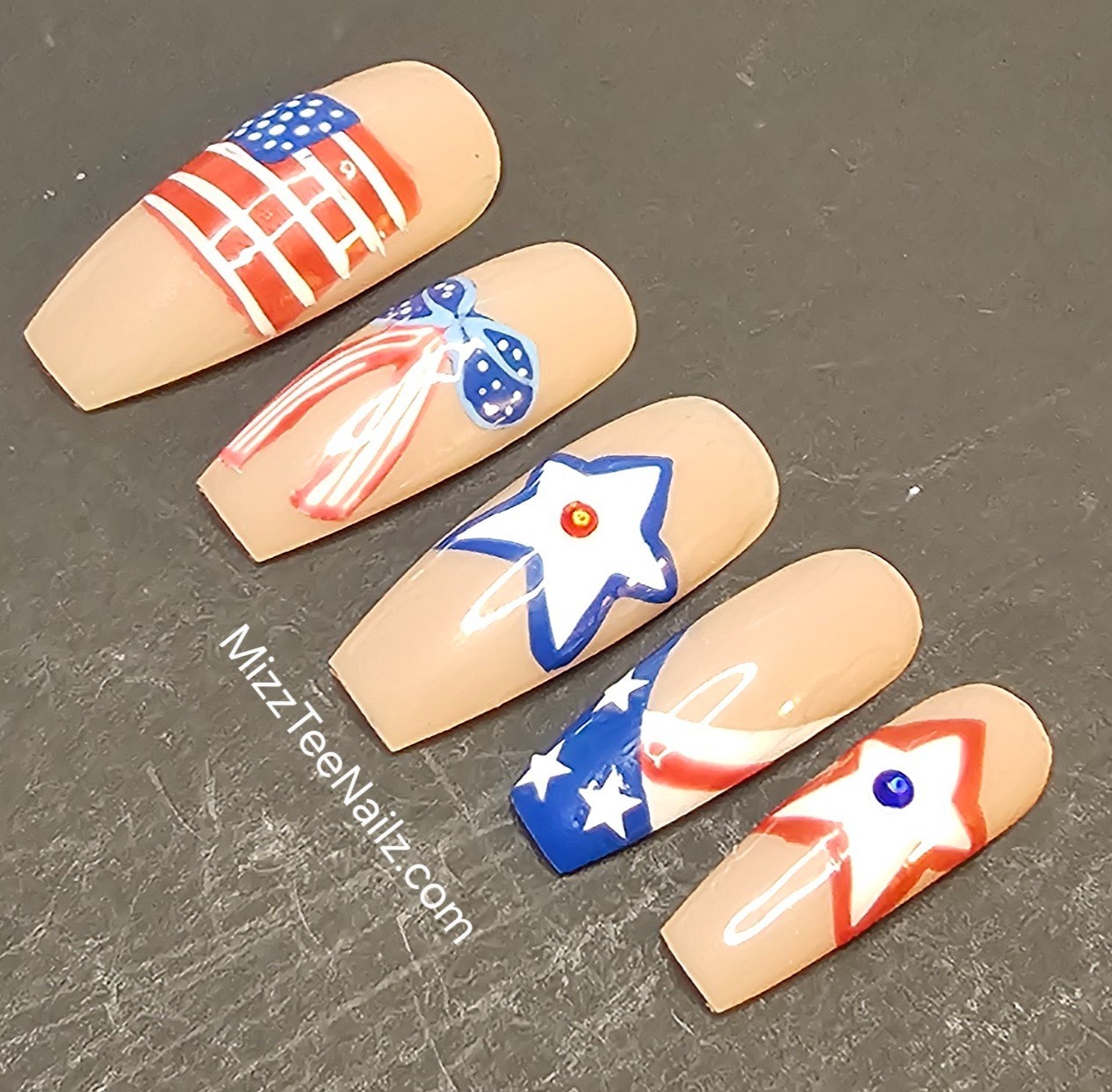 Press-On Nail Set # 106: Freedom