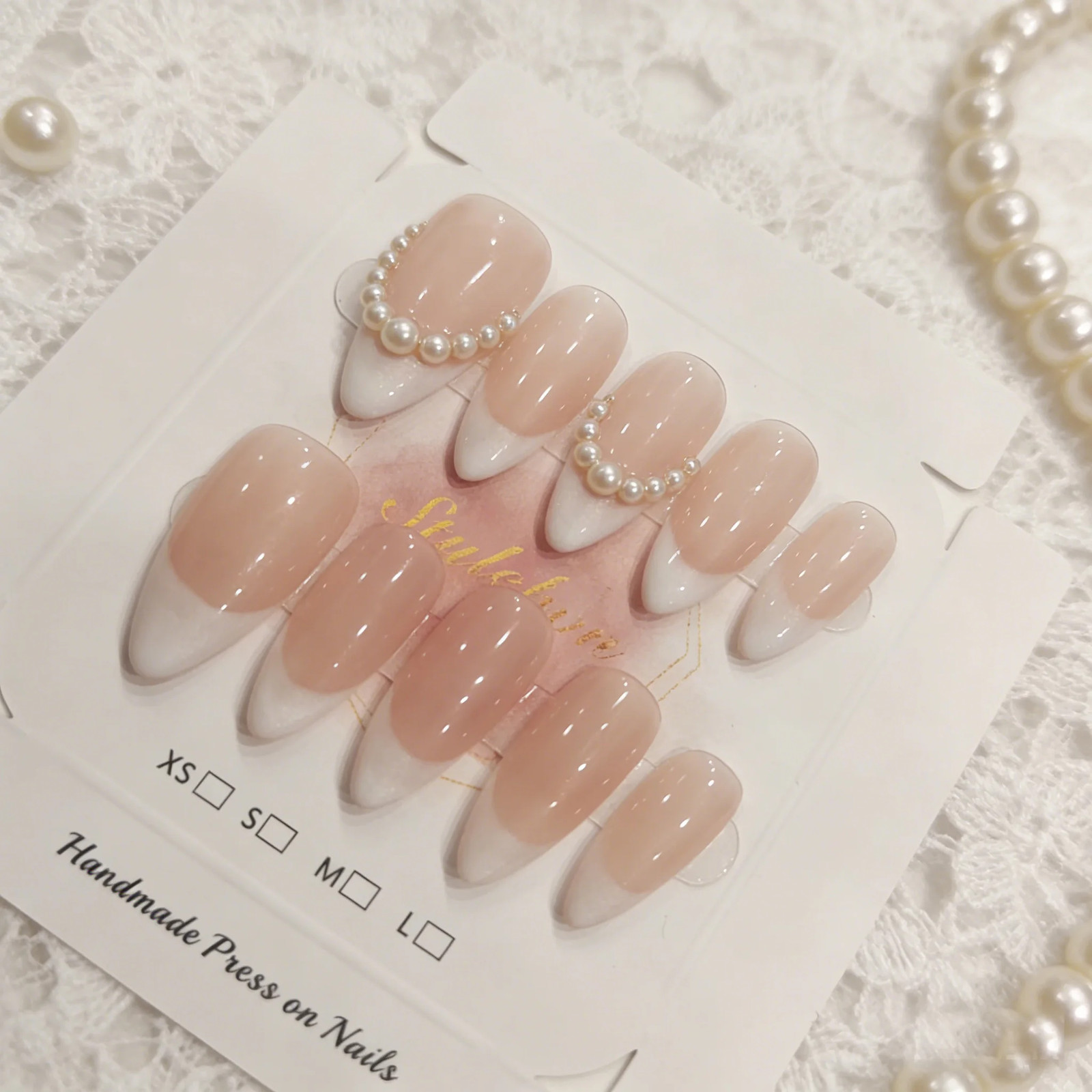 10pcs Handmade Pink Cat Eye Press on Nails Short Almond Nude Fake Nails Nail Art