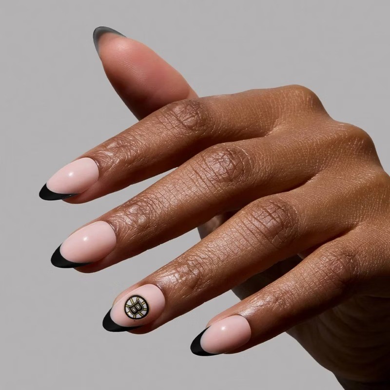 Boston Bruins Press-On Nails: Gloss Finish, Almond Shape, 30 Pieces