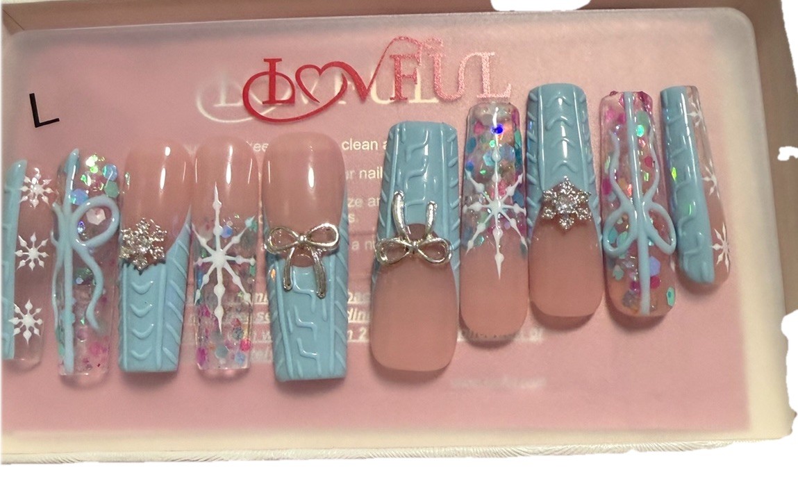 LOVFUL PRESS ON NAILS