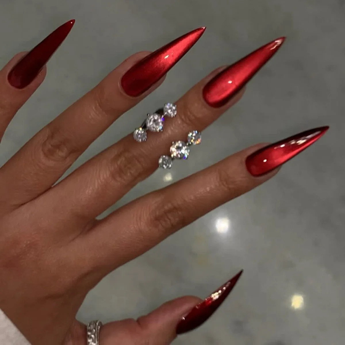 24pcs Long Pointed Red Cat Eye Press On Nails Sweet Cool Reusable Fake Nails