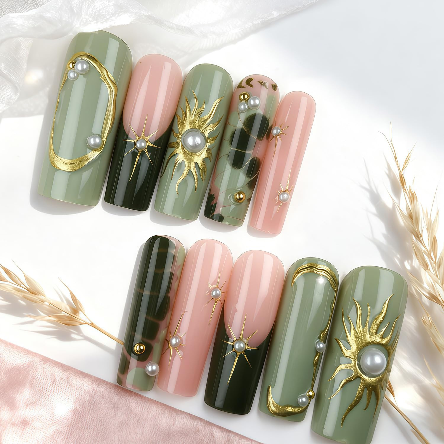 24Pcs Green Press on Nails Long Square Fake Nails with Gold Sun Starburst Lines