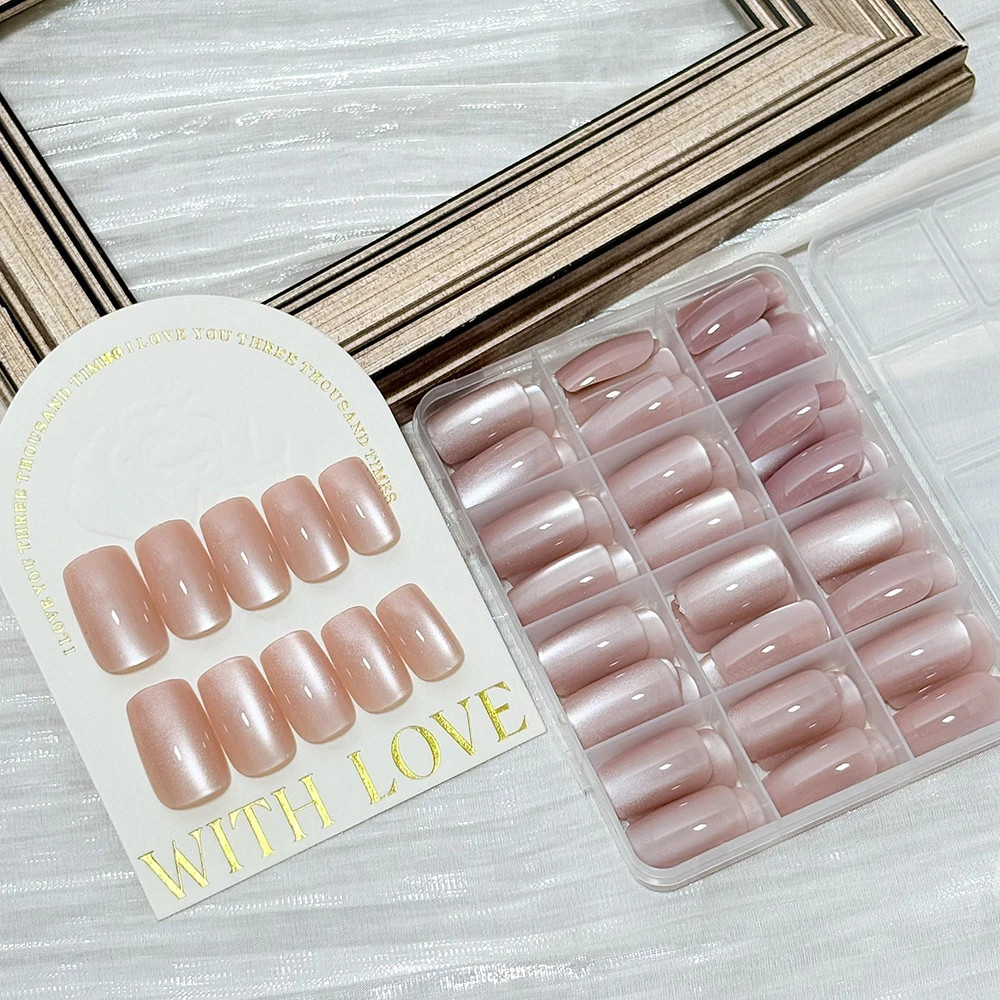Glossy Short Round Press On Nails 144Pcs Nude Pink Cat Eye Detachable Fake Nails