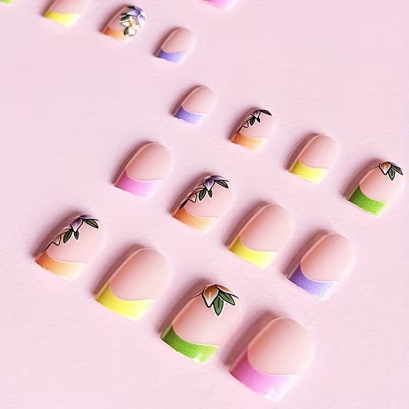 24pcs Floral Design Press-On Short Glossy Nails Set, Colorful and Cute