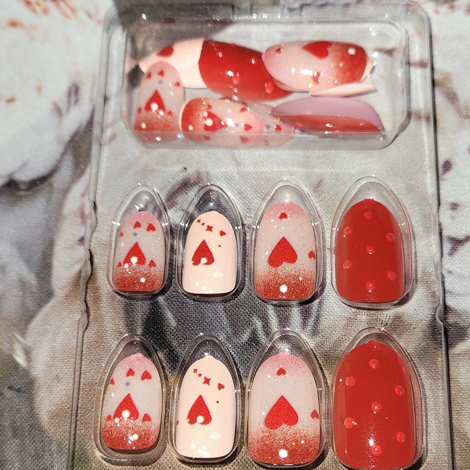 Pre-Designed Press-On Nails Shiny Red Pink Heart Design for Finger