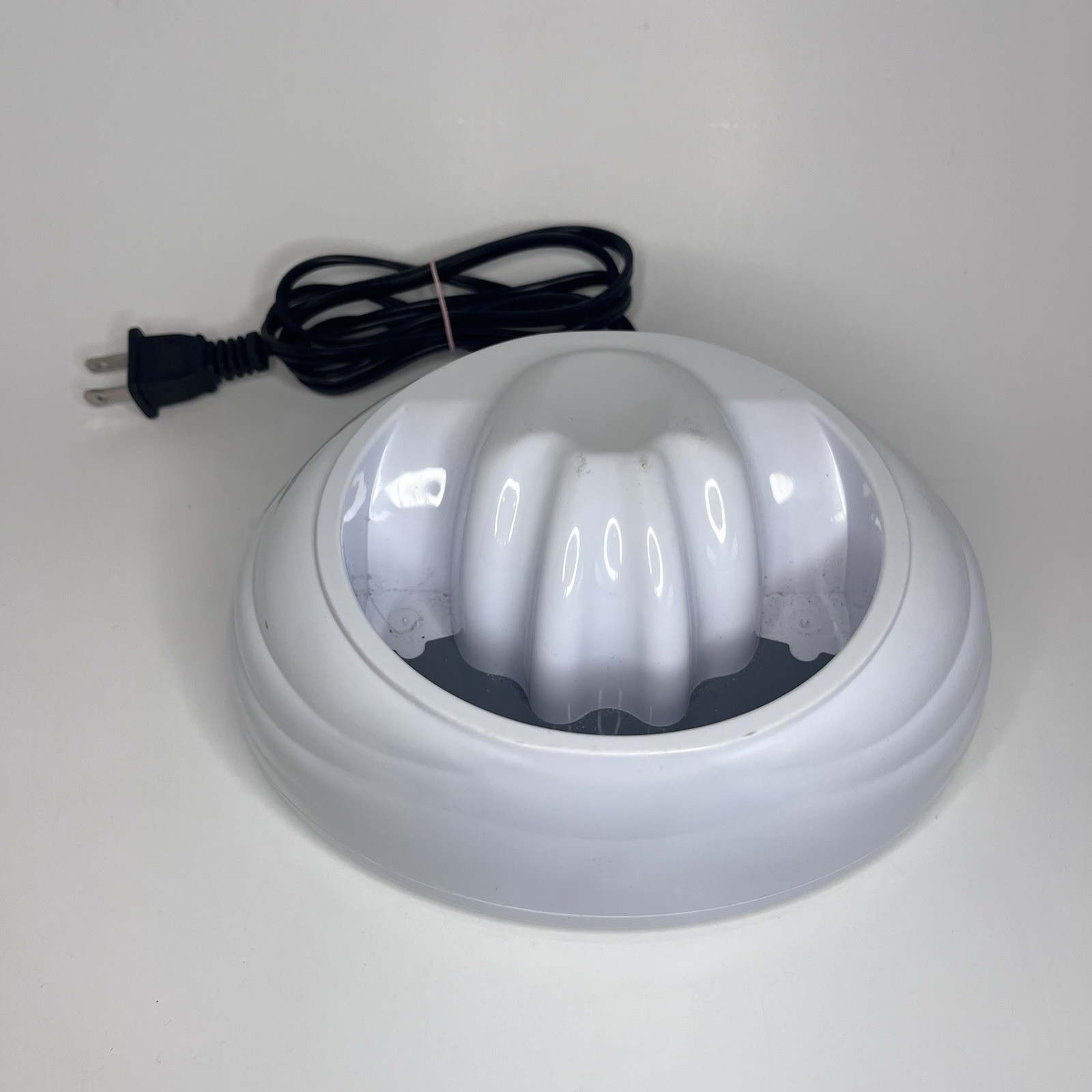Electric Nail Soaking Bowl Corded White (New W/out Box)