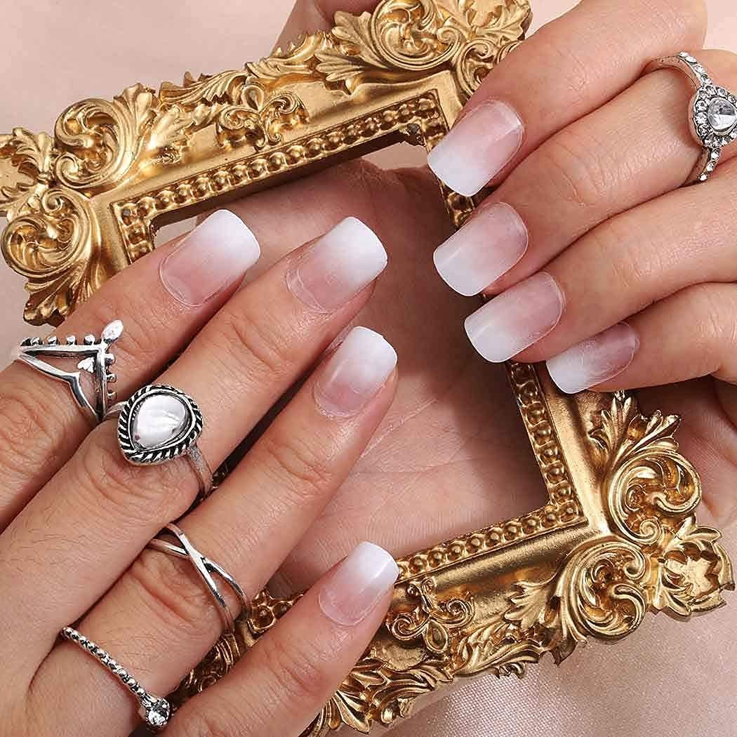 Press on Nails White Ombre Fake Nails Short Square Glossy False Nails Acrylic…