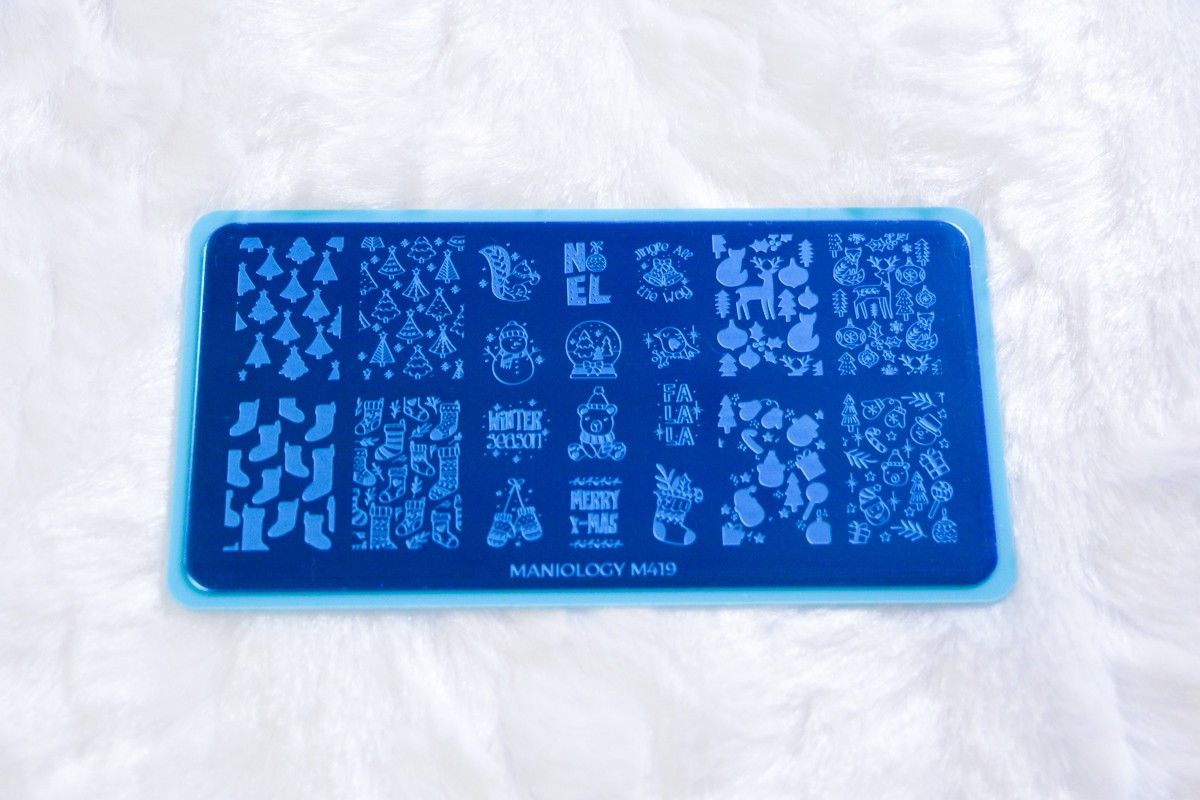 Maniology Nail Stamping Plate – Wrapped in Joy M419 Christmas Stockings
