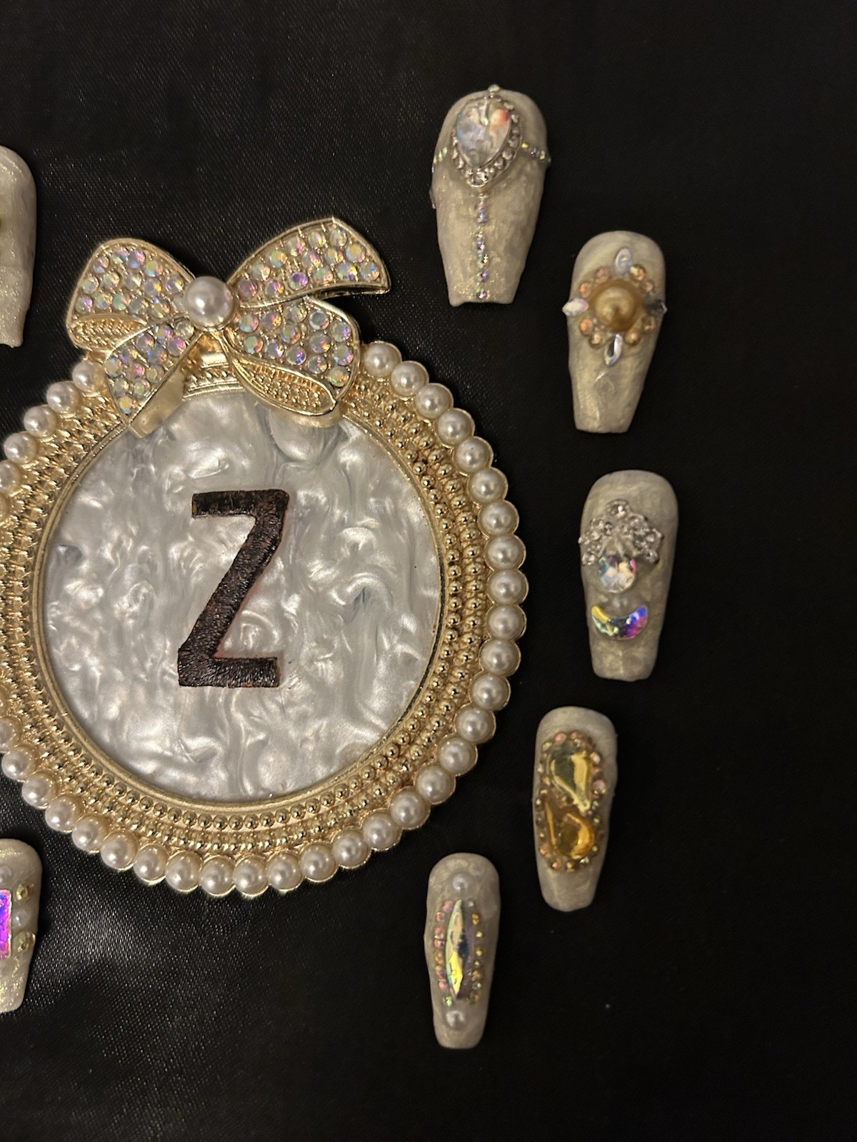 Z NAILZ! Handmade Off White Thread Shell Gel M Coffin W/Bling Press On Nails