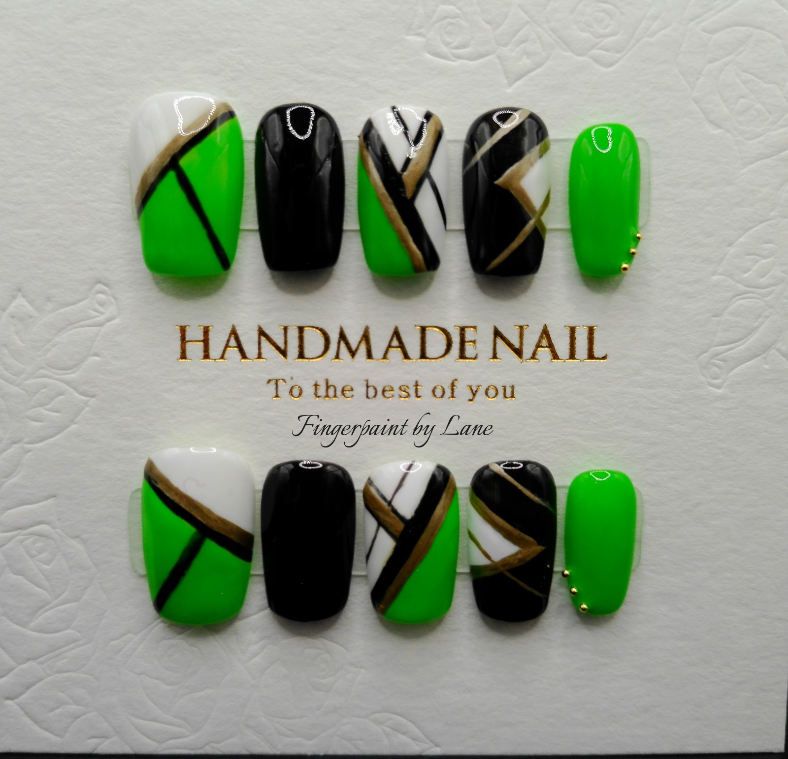 Modern Abstract Black and Green Square Press On Nails – Medium