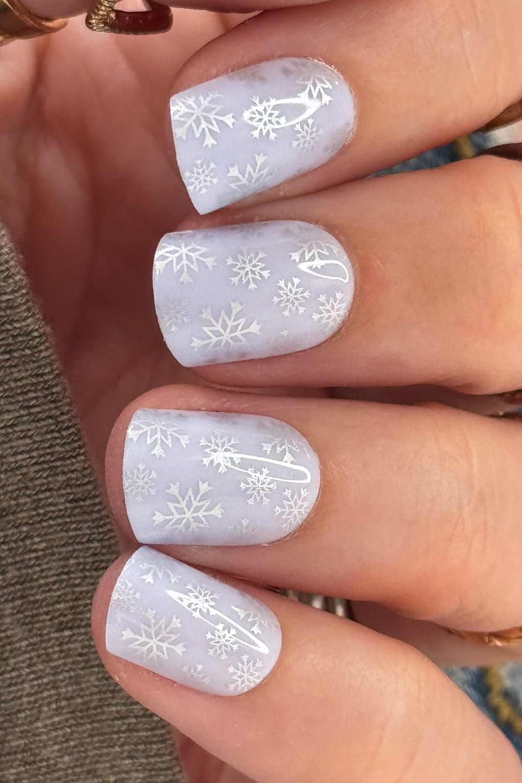Red Aspen Press On Nails- Christmas-Santa’s Squad Vixen Short Square SnowFlake
