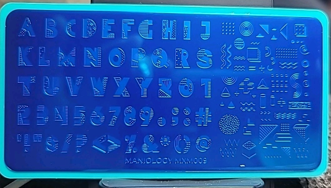 Maniology Nail Stamping Plate MXM009