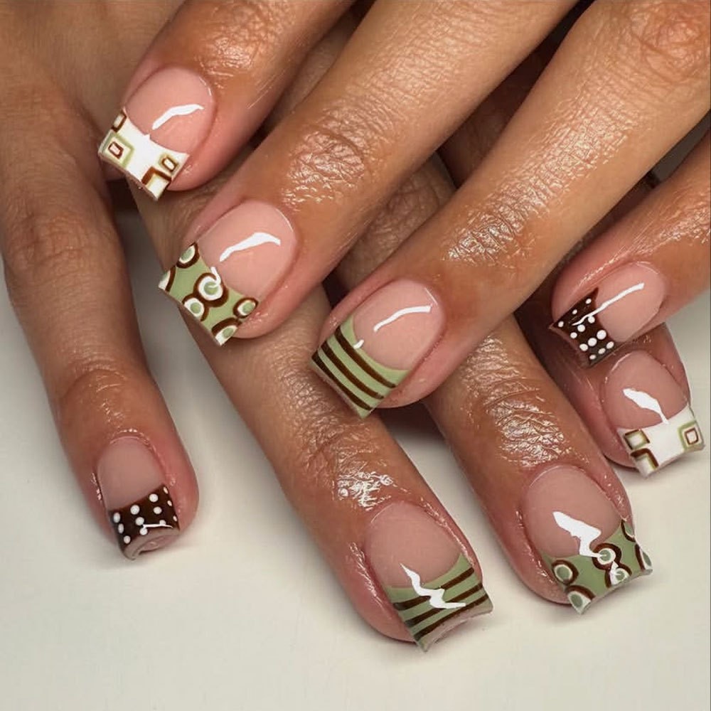 48P Short Square Press on Nails,Green Brown Retro Geometric Polka Dot Fake Nails