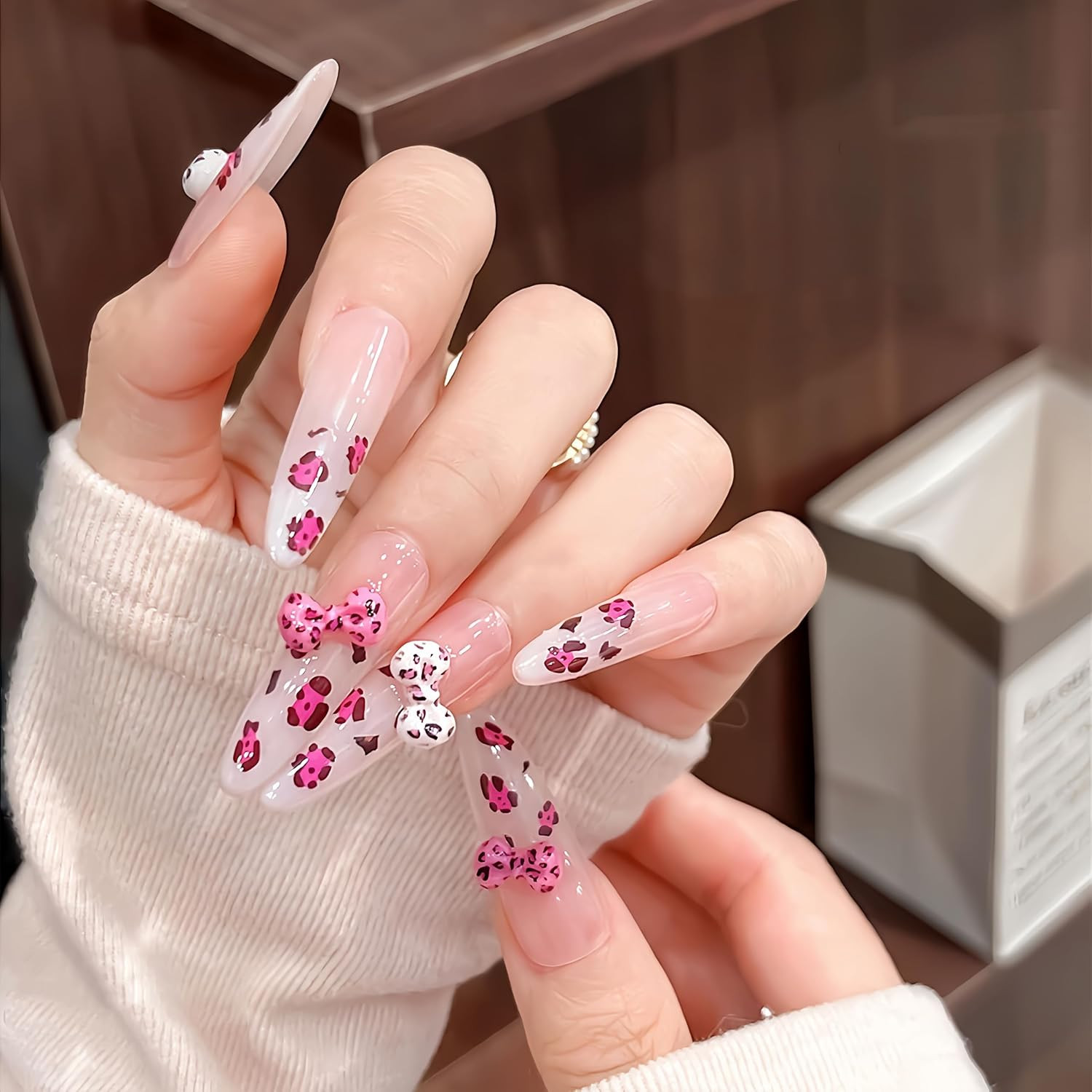 150Pcs Bow Heart Nail Art Charms Bow Nail Rhinestone with Leopard Print Designs