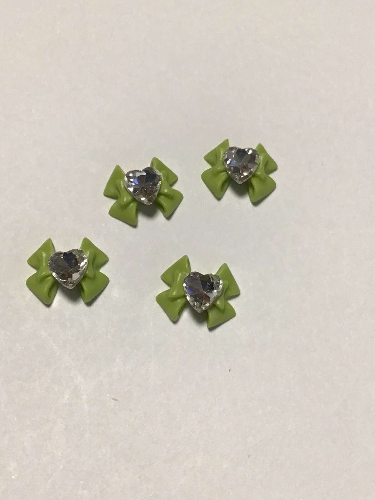 4 PCs Green Bow With Rhinestone Heart Kawaii Nail Charms