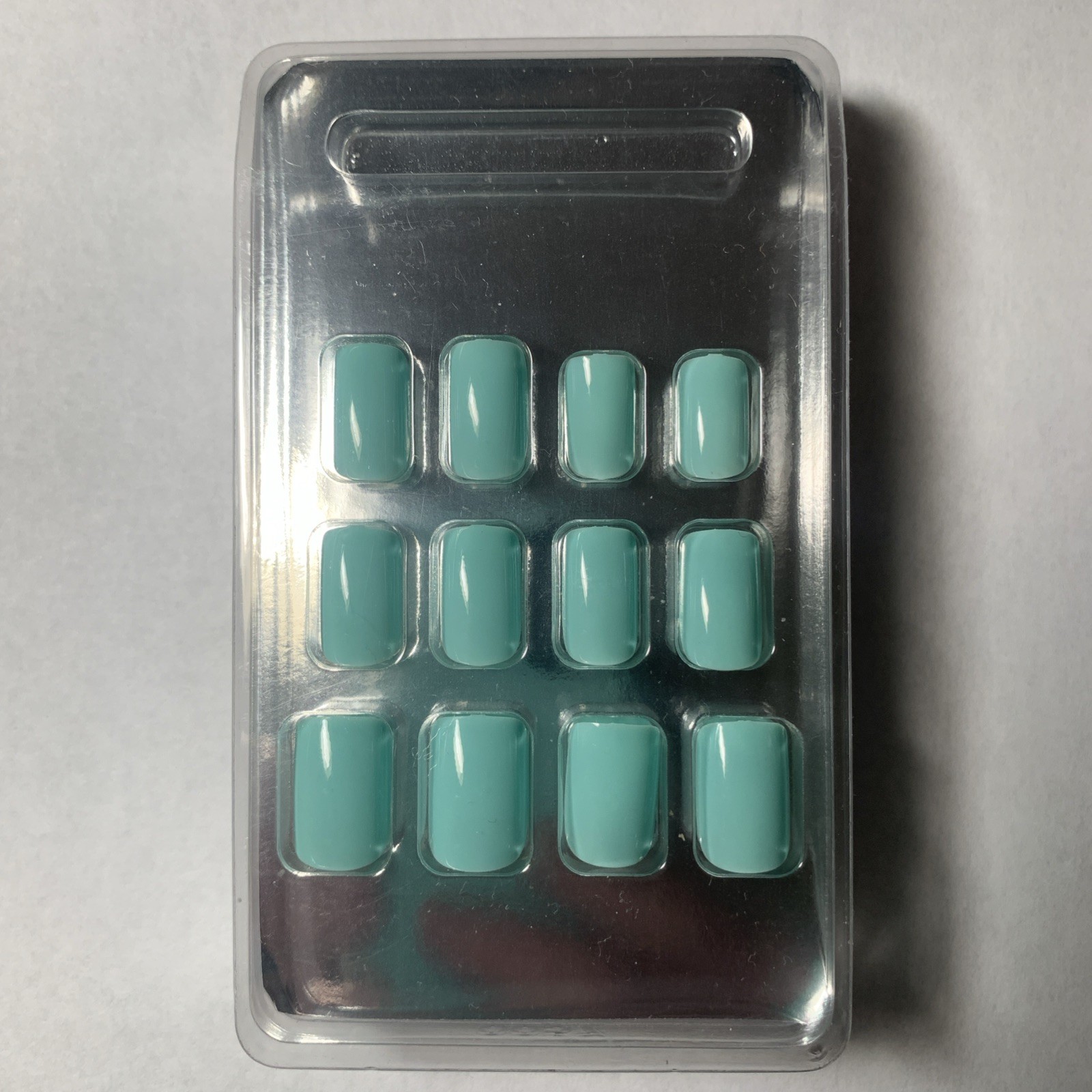 Nail Addict by Ardell Professional “SOLIDS” 28 Nails , Glue “Mint ” NIB SEE DESC