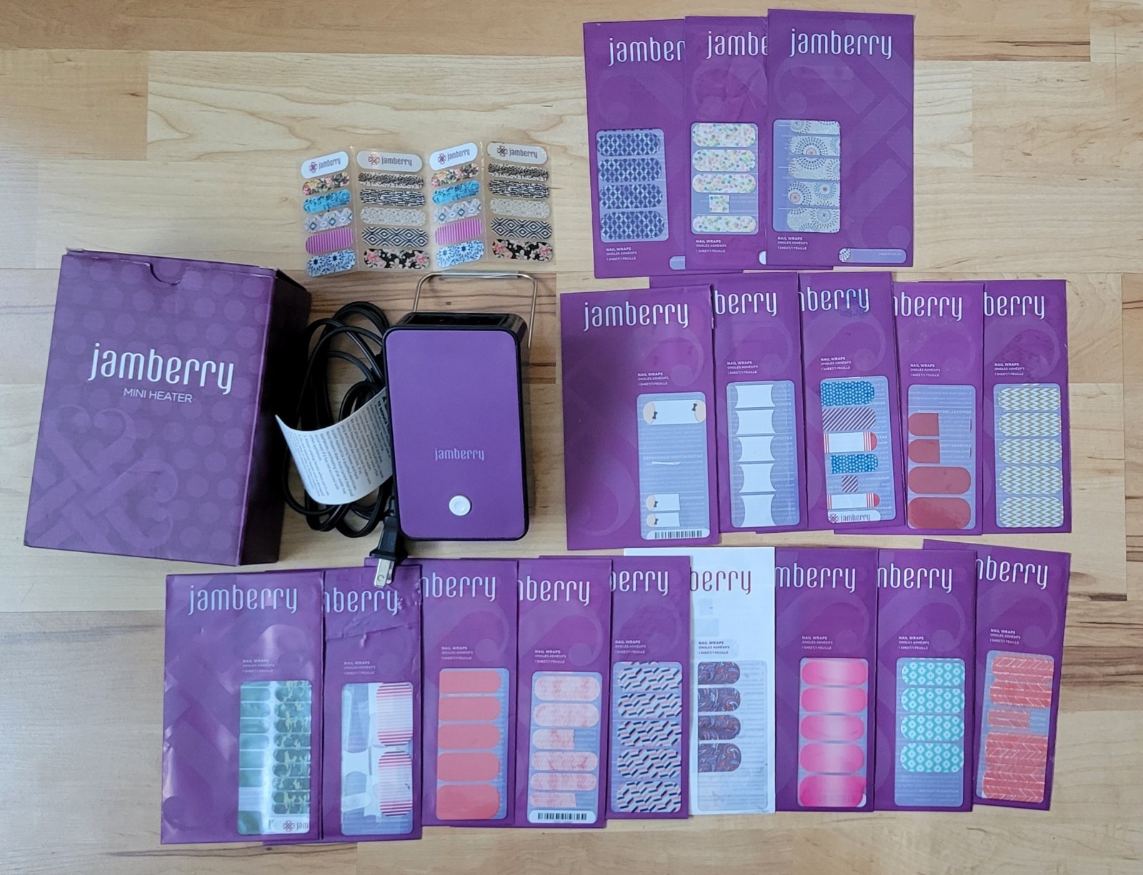 Jamberry Mini Heater w/ assorted nail wraps, used but in great condition